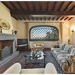Miniato Comfortable